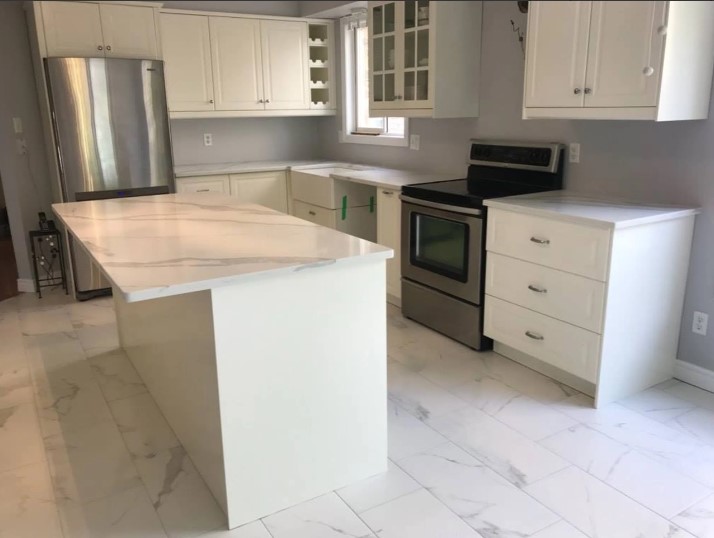 Quartz countertop installation showcasing consistent, modern colour and pattern